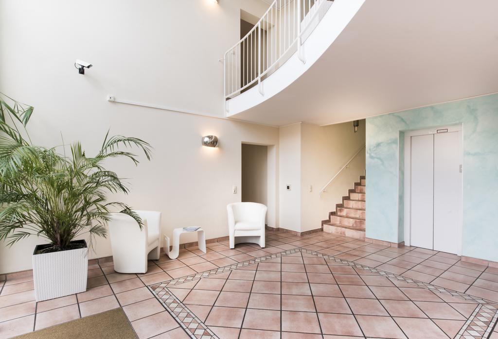 Parkside Apartment House Düsseldorf Extérieur photo